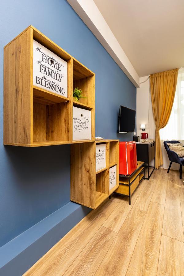 Kapana Guest House On Central Pedestrian Street With Parking Included بلوفديف المظهر الخارجي الصورة