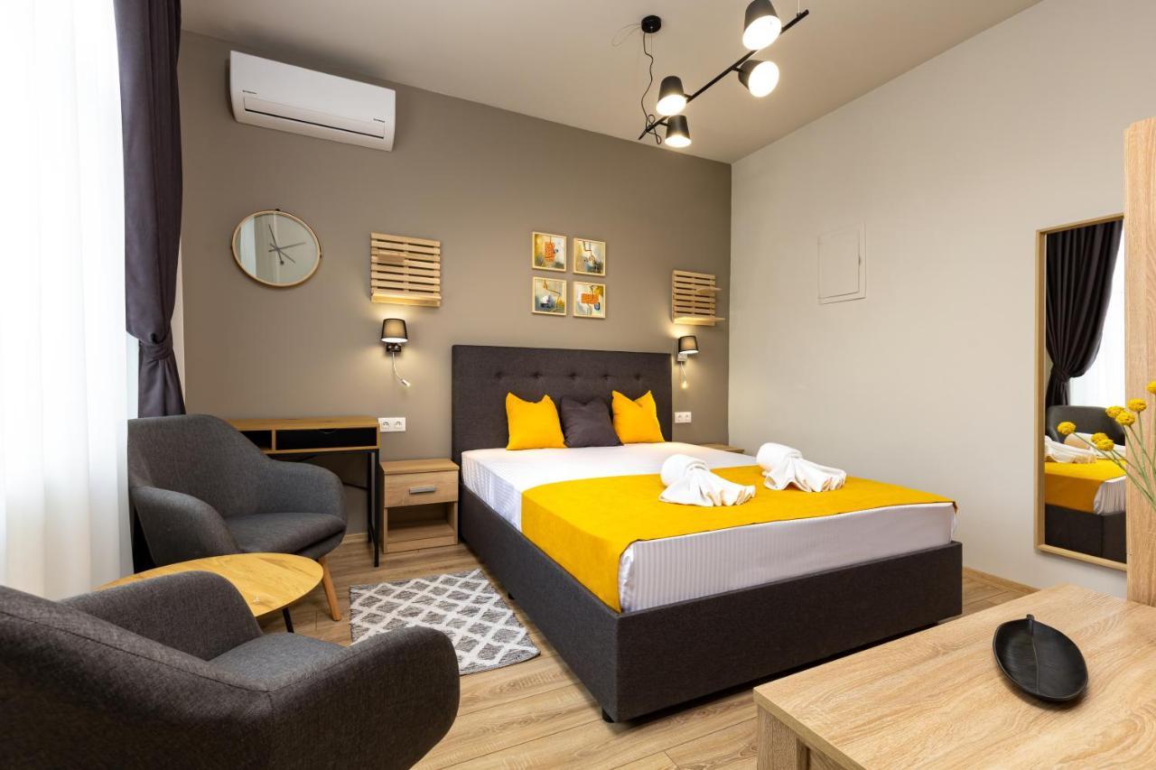 Kapana Guest House On Central Pedestrian Street With Parking Included بلوفديف المظهر الخارجي الصورة