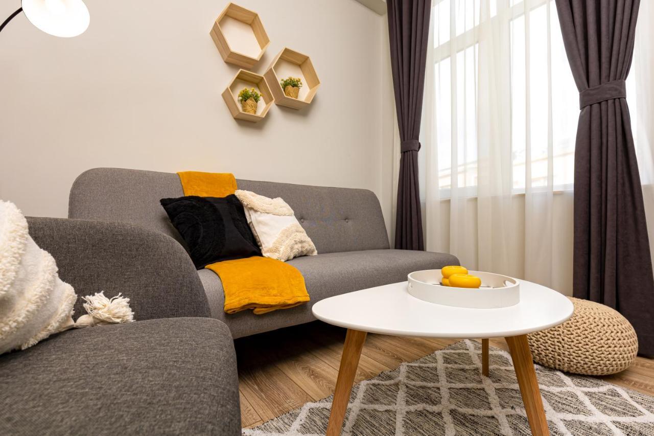 Kapana Guest House On Central Pedestrian Street With Parking Included بلوفديف المظهر الخارجي الصورة