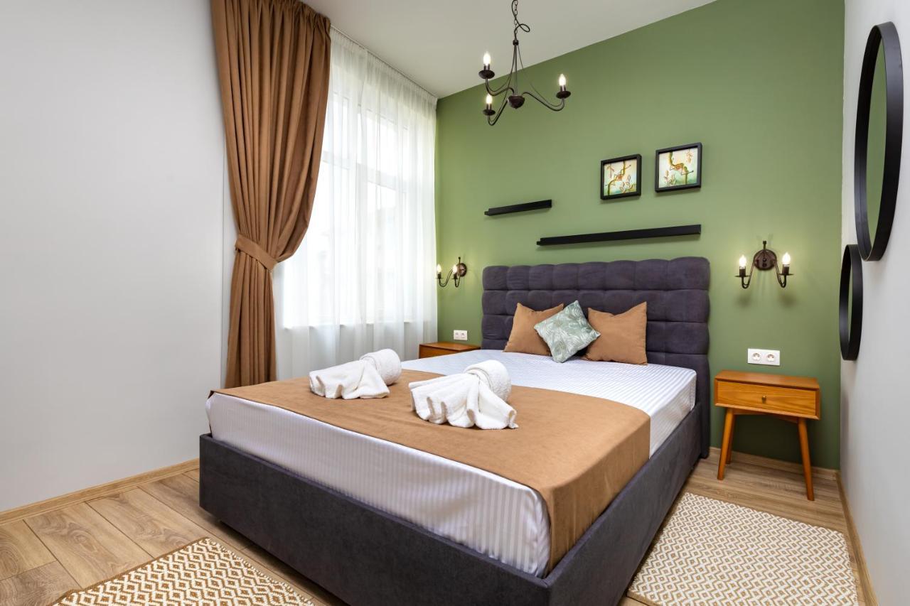 Kapana Guest House On Central Pedestrian Street With Parking Included بلوفديف المظهر الخارجي الصورة